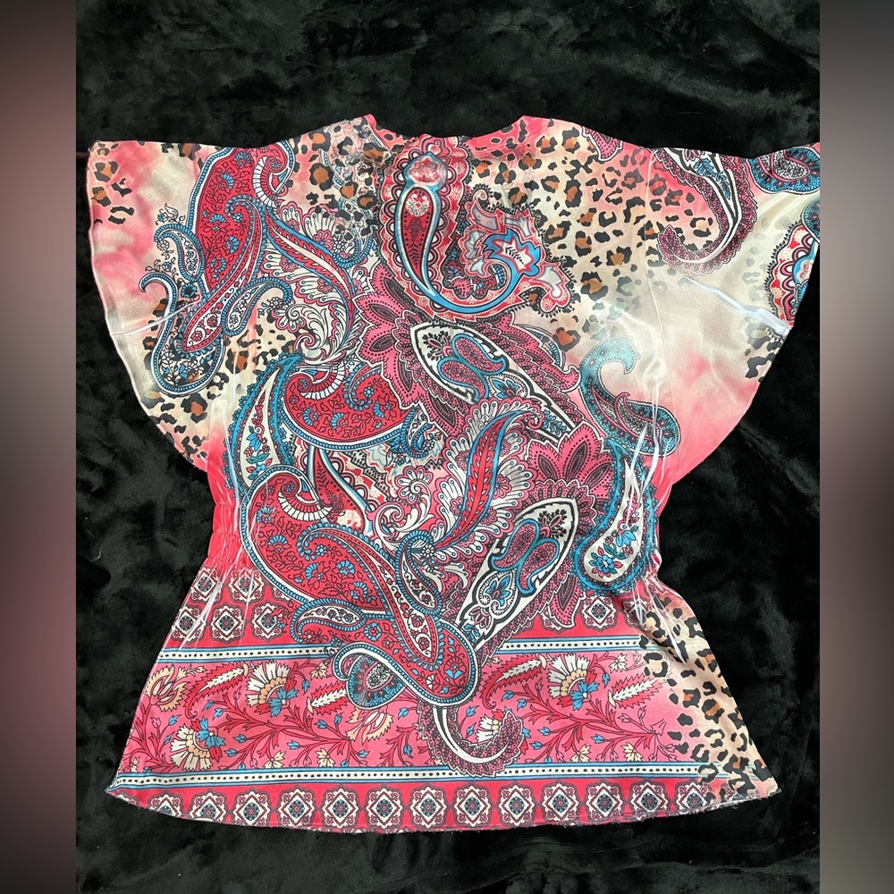 Cute Appropriate Behavior top! - Picture 4 of 6
